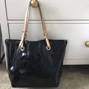 Michael kors black jet set grab bag
